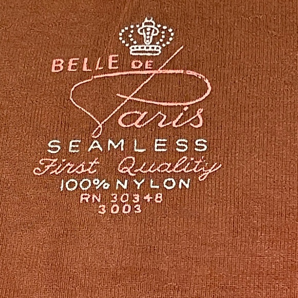 Belle of Paris Nylons Seamless 2 Pair C32 - Picture 2 of 2